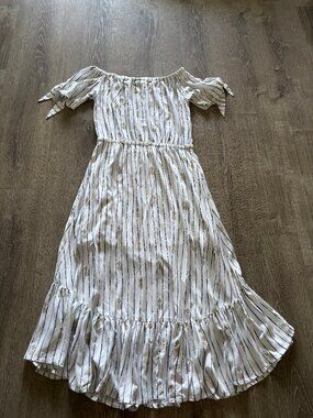 Angels By aThe Sea (Hawaii) white w/pinnapple print dress